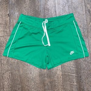 Women’s vintage Nike shorts size M 30$